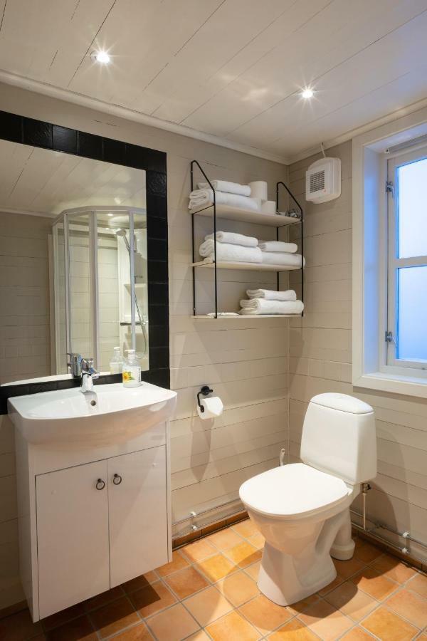 Nyvagar Rorbuhotell - By Classic Norway Hotels Kabelvag Exterior photo
